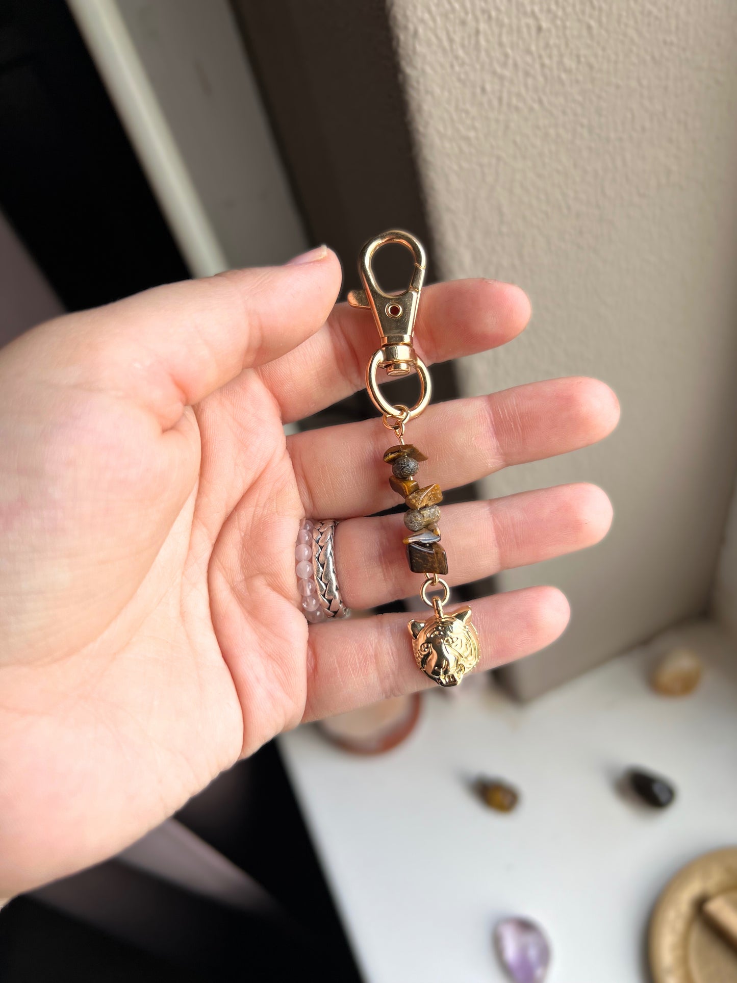 Luxe Tijgeroog Sleutelhanger – Kracht in je Handtas