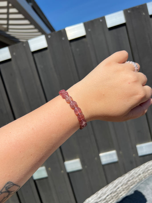 Armband – Aardbeienkwarts hartjes (10 mm)